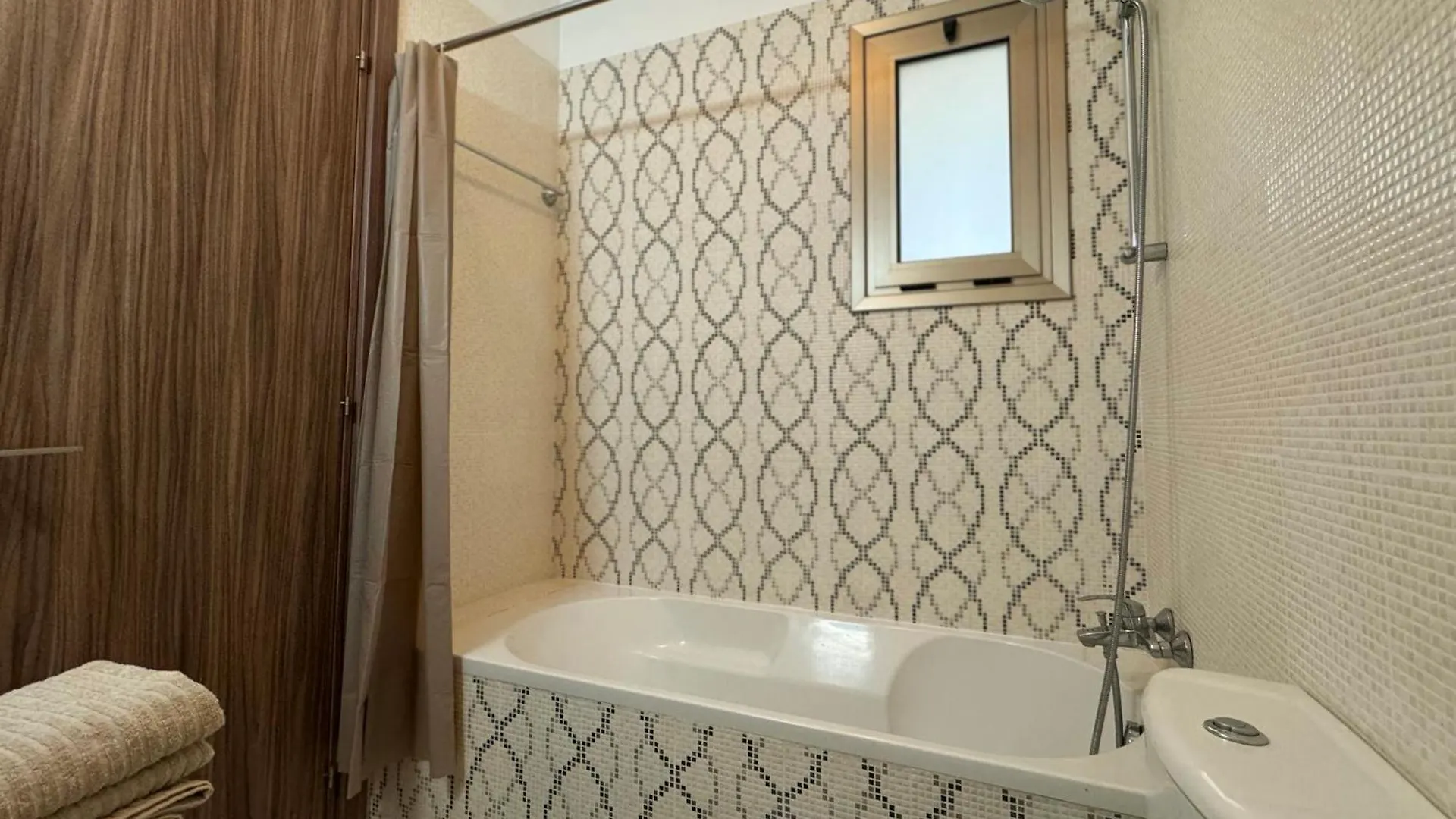 Halcyon Central Apartment 拉纳卡